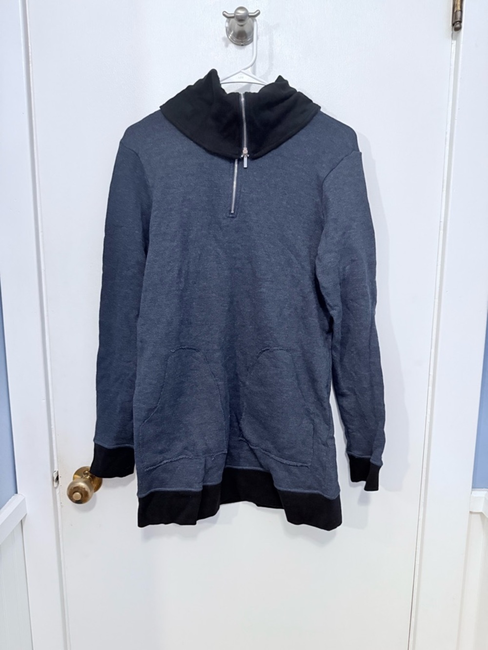 Body Corps 1/4 Zip Pullover Black Trim Pockets SZ Medium NWOT